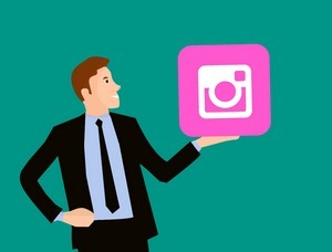 instagram ikont tartó kéz